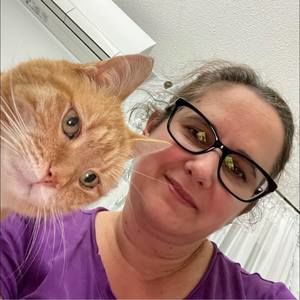 Meet your Posher, Majda